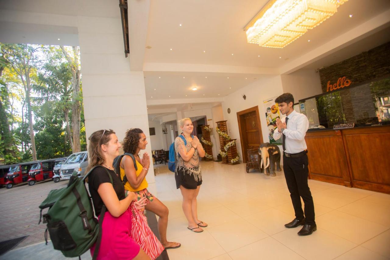 Hotel Eden Garden Szigirija Kültér fotó