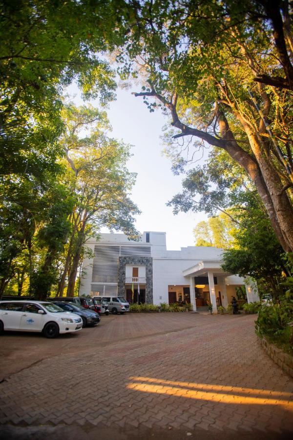 Hotel Eden Garden Szigirija Kültér fotó