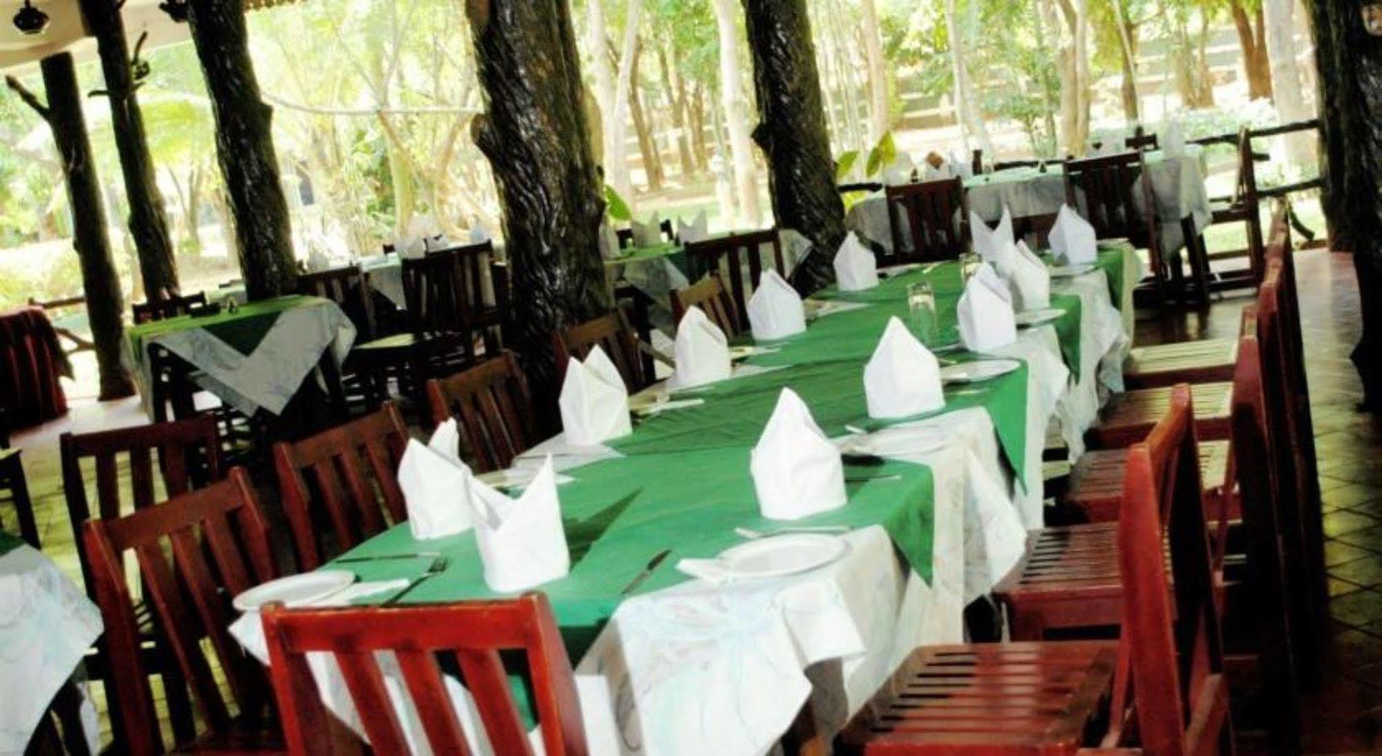 Hotel Eden Garden Szigirija Kültér fotó