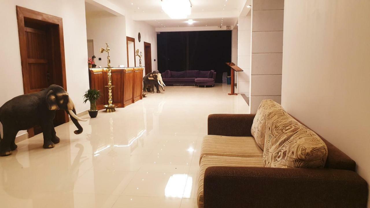 Hotel Eden Garden Szigirija Kültér fotó