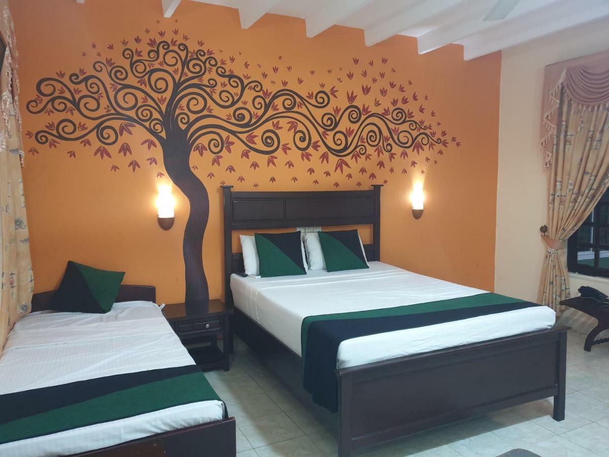 Hotel Eden Garden Szigirija Kültér fotó