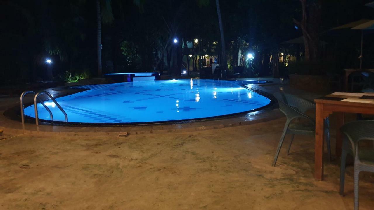 Hotel Eden Garden Szigirija Kültér fotó
